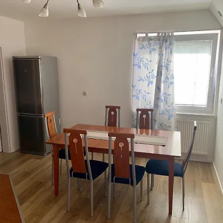 Гостьовий будинок Peachy House Bezigrad