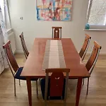 Peachy House Bezigrad Gæstehus