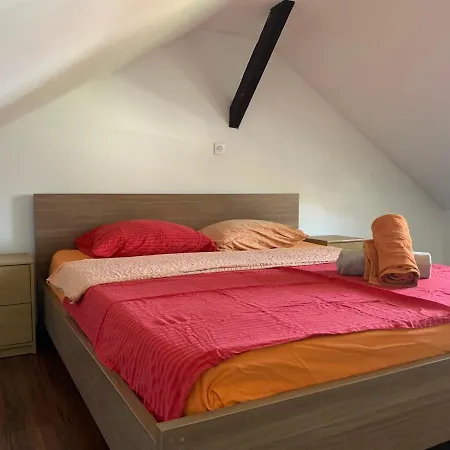 Peachy House Bezigrad Gæstehus