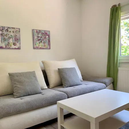 Gæstehus Peachy House Bezigrad 3*