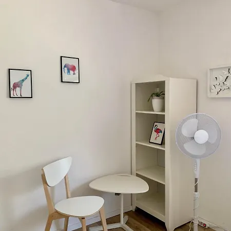 Peachy House Bezigrad ゲストハウス